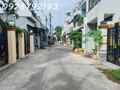 Bán nhà hxh phú thọ hòa - tân phú giá chỉ 6 tỷ - 61m , shr, vị trí vàng 0