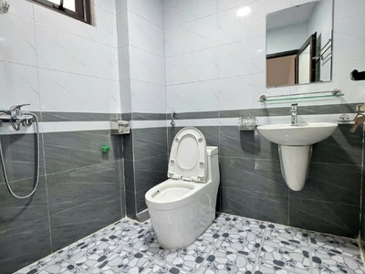 Bán nhà mới 5 tầng mặt tiền sẵn sổ phố lụa hà đông