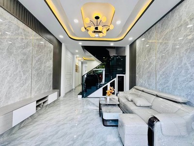 Siêu phẩm nhà MT chính chủ bán gần QL1A, TP Tân An.Giá chỉ 2 tỷ 800tr, shr 1