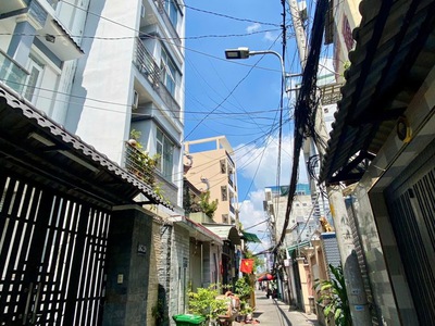Bán nhà mặt tiền hẻm âu dương lân 8x20 chỉ 9 tỷ 9 0