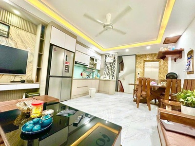 Trung tâm huyện thanh trì 40m2 / 6 tầng chỉ 5 tỷ 3