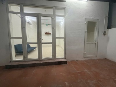 Cho thuê nhà ngõ đặng văn ngữ, 50 m2  3 tầng, 3 phòng ngủ, 3 vệ sinh, giá 14,5tr ctl 1