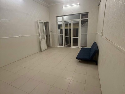 Cho thuê nhà ngõ đặng văn ngữ, 50 m2  3 tầng, 3 phòng ngủ, 3 vệ sinh, giá 14,5tr ctl 0