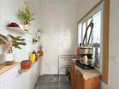 Cho thuê nhà ngõ 129  nguyễn trãi, 50m2 x 3 tầng, 2 ngủ, 3 vs, 13 triệu ở nhớm 6 người 2