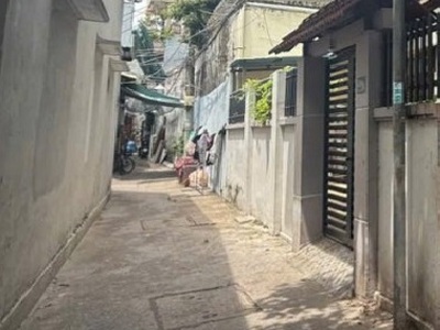 Góc 2 mặt kiệt thông, gần mt hoàng diệu, 102m2, ngang 9.7m, 4.xx tỷ 1