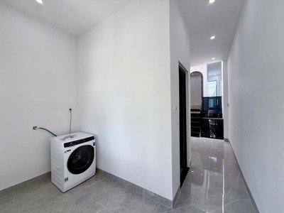 Nhà mặt tiền nguyễn tri phương, đường 10.5m, gần chợ, 68m2, 3 tầng, mới full nội thất, 8.5 tỷ 3