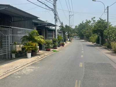 Cần bán gấp lô đất mặt tiền đặng thúc vịnh   hóc môn gía cực tốt 3