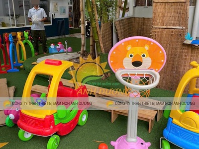 Xe chòi chân ô tô cho trẻ em, xe chòi mái vòm nhập khẩu XCC 4