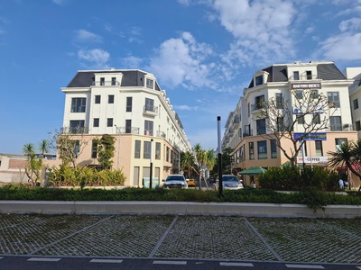 Bán nhà phố 5 tầng Central Riverside tiềm năng cực lớn, đầu tư chỉ với vốn 1,7 tỷ nhận nhà ngay 2