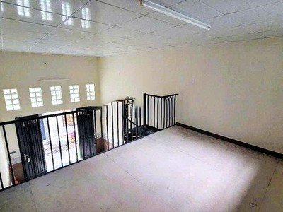 Cho thuê nhà trệt lửng mới hoàn thiện đường xe hơi thông linh đông 4