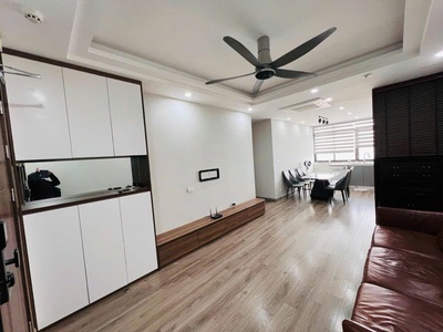 Căn góc chung cư 15b đông quan, cầu giấy 95m 3pn, mới đẹp, 7.35 tỷ 2