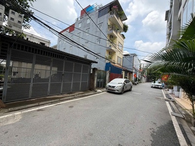 Tư đình,long biên 35tỷ 180m mặt tiền 6m,khu phân lô ô tô,hai mặt thoáng 4