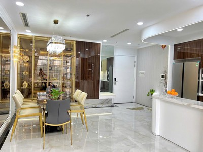 Căn hộ đẳng cấp bặc nhất sài gòn -vinhomes tân cảng,110m2,3pn,2wc  zá chỉ 16 tỷ, sồ hồng trao tay, 2