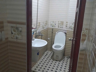 Cho thuê nhà 3 tầng  4 x 20m   trung mỹ tây, q.12   giá chỉ 8 triệu/t hẻm xe tải 3