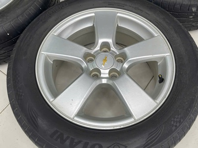 Thanh lý mâm lốp Zin Cruze 17 inch lốp 205/60R16 Otani gai cao 0