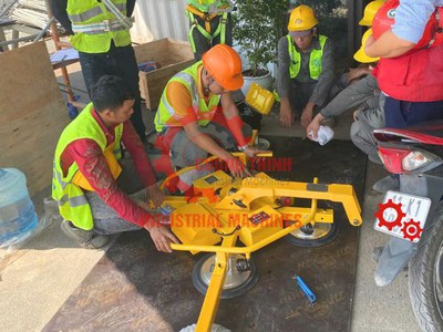 Thuê máy nâng kính Hà Nội   Giải pháp thi công kính tối ưu 5