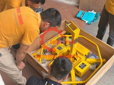 Thuê máy nâng kính Hà Nội   Giải pháp thi công kính tối ưu 4