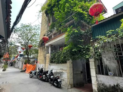Bán đất Tứ Hiệp, 45m2, mặt tiền 5m, giá 6.4 tỷ, ngõ thông ô tô, kinh doanh 2
