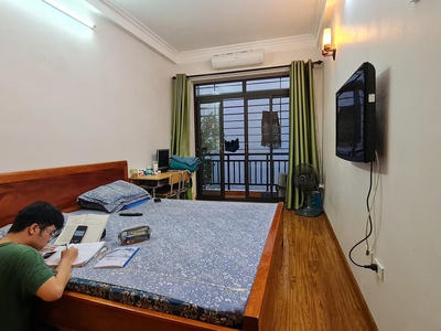 Bán nhà mặt ngõ 61 Bằng Liệt, 30m2, ô tô vào nhà, 7.5 tỷ 2