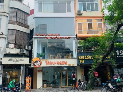 Cho thuê nhà mặt phố đội cấn 65m x 4 tầng, mặt tiền 4.5m giá thuê 30tr/tháng 0
