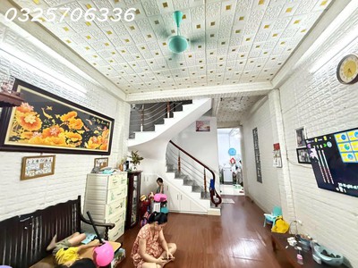 Bán đất tặng nhà 2 tầng ở đức diễn   57m    gần ô tô 0