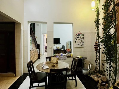 Bán nhà lê văn hưu, 66m2, 4 tầng, mặt tiền 4.2m, 16 tỷ, ngõ xe máy quay đầu, gần mặt phố 2