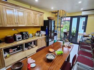Bán nhà Trung Liệt Thái Hà 49M  x 5T mới đẹp 5 ngủ SĐCC giá 12.5 TỶ 1