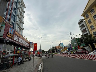 Chỉ 16.9 tỷ mặt tiền kinh doanh ông ích khiêm 3 lầu st  4x13  vuông a4 3