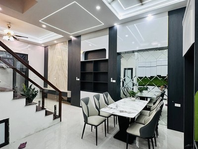 Bán nhà phố vĩnh phúc 45m2 x 5 tầng, tổng 5 phòng khép kín full nội thất, nhà mới kính koong chủ 3