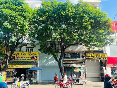 Chỉ 13.5 tỷ tl nhà siêu vị trí mặt tiền ngay đầm sen p5 quận 11, 4x13cn 49,2m hoàn công đủ 4