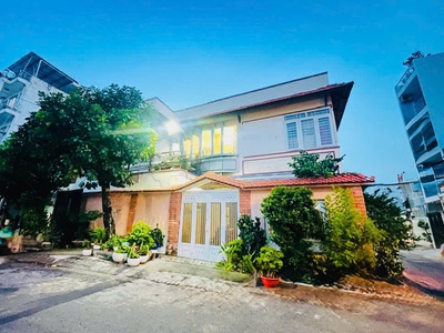 Biệt thự mini   góc 2 mt hoà bình   ngang khủng 8m. g.iá 12.78 tỷ. 0