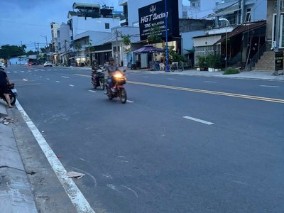 49. mặt bằng 8 triệu hoàng quốc việt 3