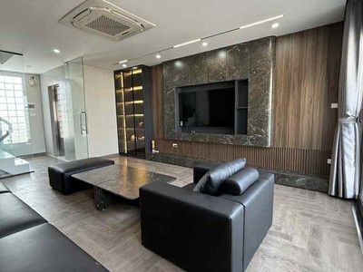 Siêu phẩm long biên, 45m x 7 tầng, thang máy, gara 7 chỗ, full nội thất 2