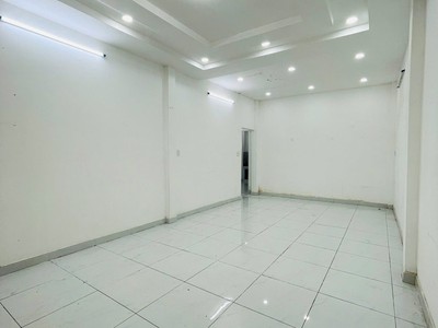 Mặt tiền đường số tân quy, trung tâm q7, dt 75m2, 3 phòng ngủ. 3.8 t.ỷ 0