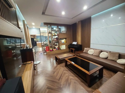Bán nhà quần ngựa   khu vip, ô tô vào nhà, nhỉnh 22 tỷ 1
