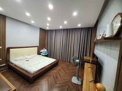 Bán nhà quần ngựa   khu vip, ô tô vào nhà, nhỉnh 22 tỷ 2