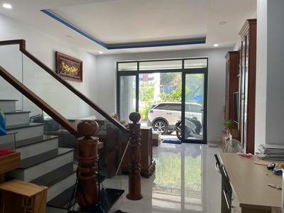 Bán nhà lô 77 khu tái định cư thủy tú, xã vĩnh thái,tp nha trang diện tích đất 150m2 giá 6 tỷ khách 2