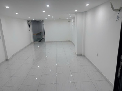 Cho thuê văn phòng   trệt   lầu 1   vị trí đẹp quận 7   có chỗ đậu ô tô 0