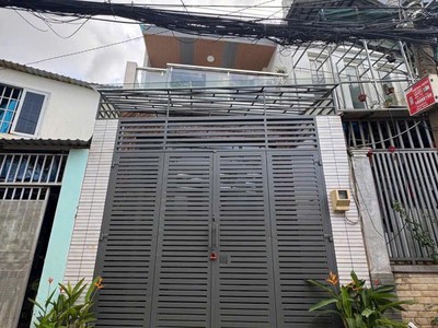 Nhà 2 tầng 50m2  hẻm ô tô  ngay ngã tư thủ đức  5.3 tỷ 0