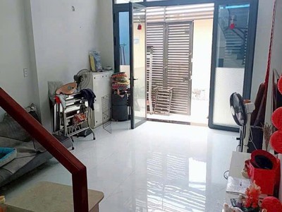 Nhà 2 tầng 50m2  hẻm ô tô  ngay ngã tư thủ đức  5.3 tỷ 1
