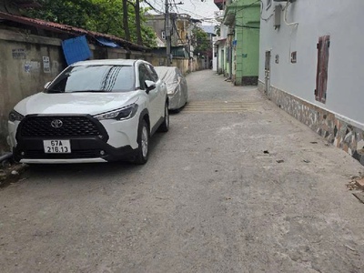 Phố thượng thanh,long biên 6tỷ 65m mặt tiền 4m ô tô đỗ trước đất 2