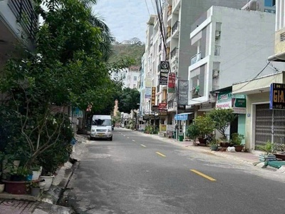 Cần bán khách sạn 1 trệt 6 lầu - mặt tiền phan huy chú, phường 2, tp. vũng tàu 2
