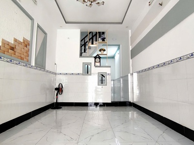 Nhà nở hậu tài lộc   2T ĐÚC THẬT   CÁCH MT BÀ HOM CHỈ 50M   4.X TỶ 5