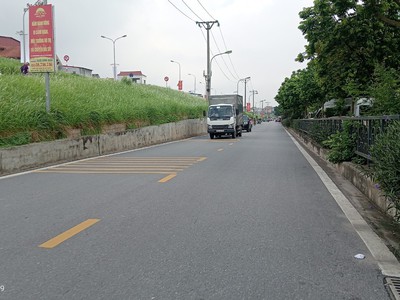 Bán đất ngọc thụy - ô tô vào tận đất, đường thông, giá tốt đầu tư   diện tích: 100m   mặt tiền: 2