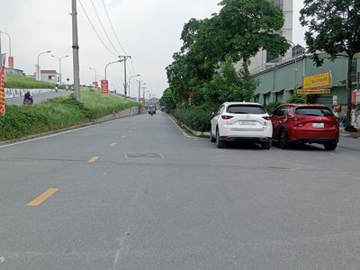 Bán đất ngọc thụy - ô tô vào tận đất, đường thông, giá tốt đầu tư   diện tích: 100m   mặt tiền: 1