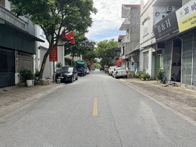 Cần bán 93,6m2 đất mặt phố Nguyễn Văn Hưởng - Sau là hồ Quán Tình, thoáng mát, sạch sẽ 9