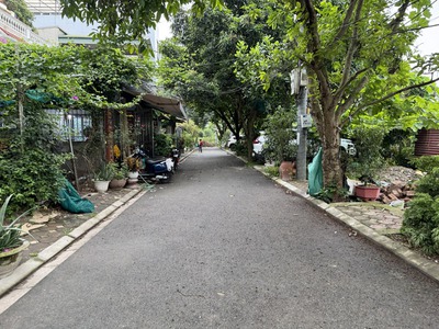 Cần bán 93,6m2 đất mặt phố Nguyễn Văn Hưởng - Sau là hồ Quán Tình, thoáng mát, sạch sẽ 0