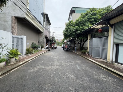 Cần bán 93,6m2 đất mặt phố Nguyễn Văn Hưởng - Sau là hồ Quán Tình, thoáng mát, sạch sẽ 1