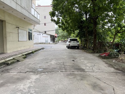 Cần bán 93,6m2 đất mặt phố Nguyễn Văn Hưởng - Sau là hồ Quán Tình, thoáng mát, sạch sẽ 3