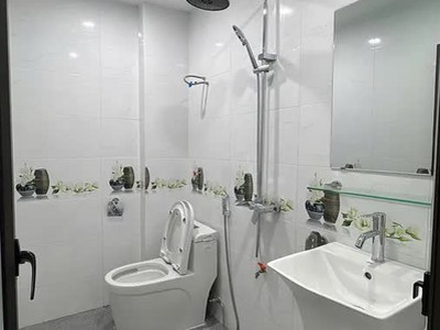 Bán nhà Tứ Hiệp 42m2 x 5 tầng, mặt tiền 4m, giá 7 tỷ, bãi ô tô gần nhà 2